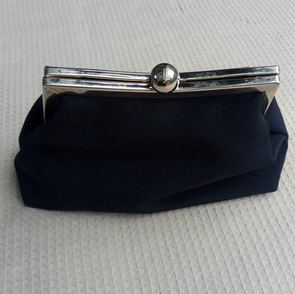 Liz Claiborne clutch purse - Picture 4 of 9